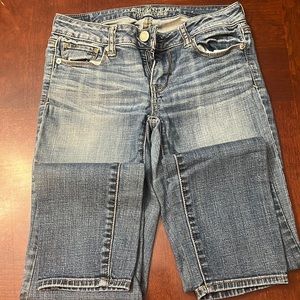 American Eagle Outfitters. Skinny, super stretch. Size 4!
